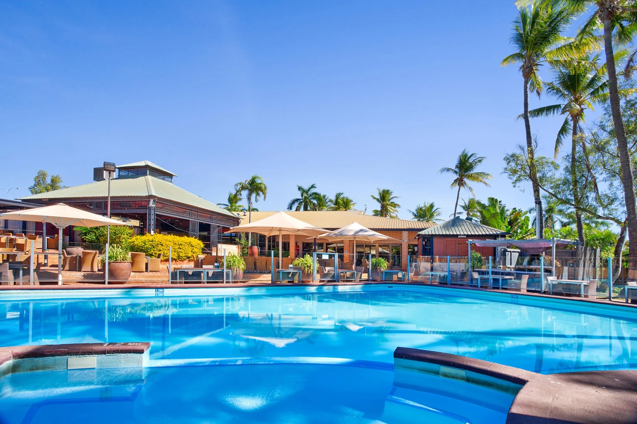 pool bar shade